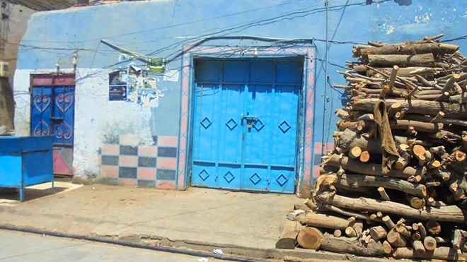 صحيفة الأيام – مالكو أفران بلحج يغلقون محلاتهم والسلطة توجه الأمن بضبط المحرضين 3596aqvi.webp.webp