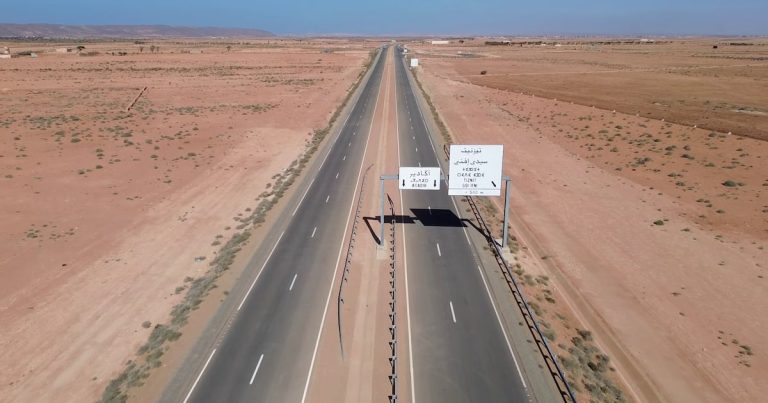 الطريق السريع تزنيت-الداخلة: مشروع ملكي ضخم يعيد رسم خريطة النقل بين الشمال والجنوب Ixvo7bq3g5a3xdgzrkbtcdkyku.jpg
