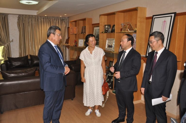 تخزين الشاي..وفد صيني يراهن على مستودعات للتخزين بفاس – Kech24: Morocco News – كِشـ24 : جريدة إلكترونية مغربية 536285562 1172663771563649 1451052038703393750 n 1024x680.jpg