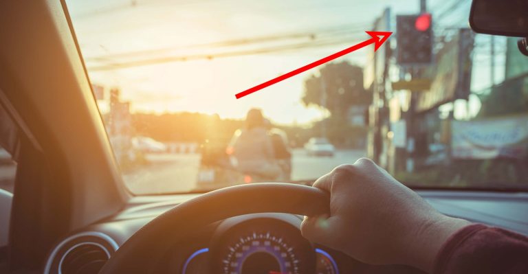 Hyundai sun visor patent.jpg