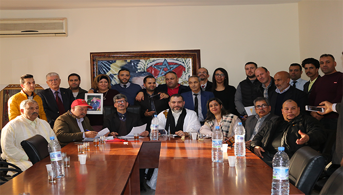 بعد لقاءهم الأول بالحاجب.. انتخاب مكتب المنظمة المغربية للملكيين عبر العالم (صور) Cso6h.png